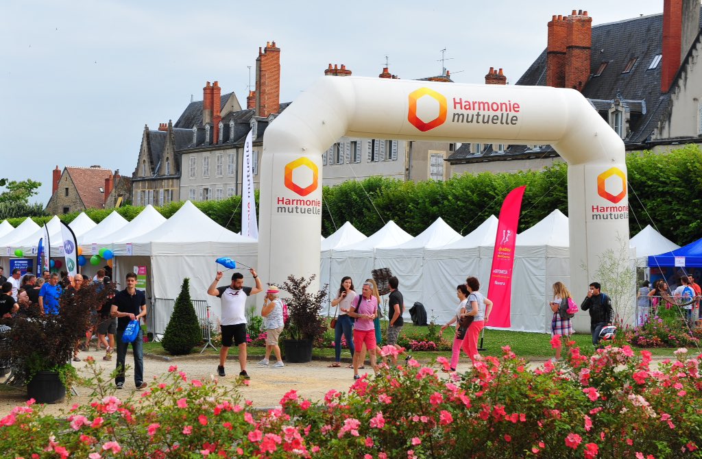 <a href="/hmutuelle/">Harmonie Mutuelle</a> J-1 avant le début des courses de Nevers #nevers @labottineFR la Bottine de Nevers et la Moustache Harmonie Mutuelle partenaire