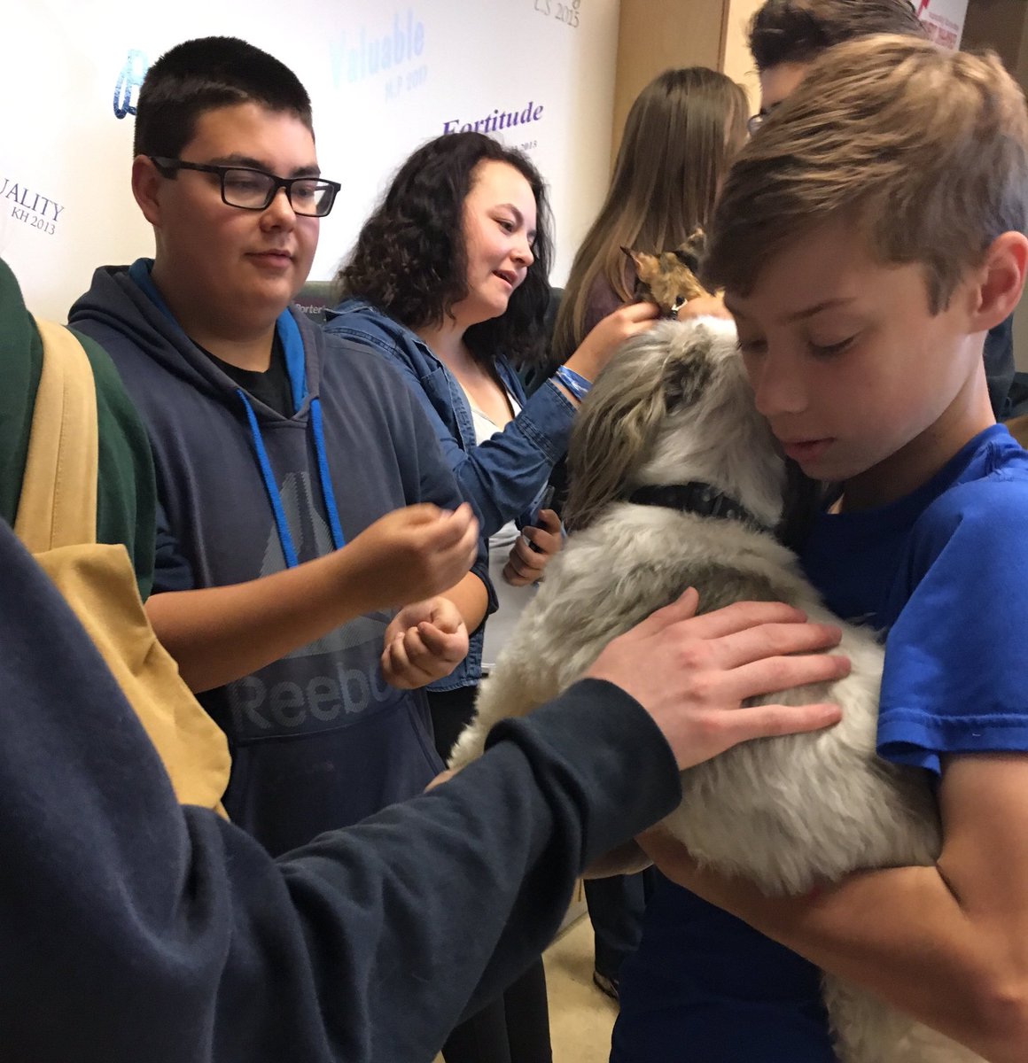 whscommandos's tweet image. Awesome &quot;pawsome&quot; start to a busy exam day @ WHS today. This can be a stressful time of year...but a little pet therapy helps;) 🐾❤️📚#btps28