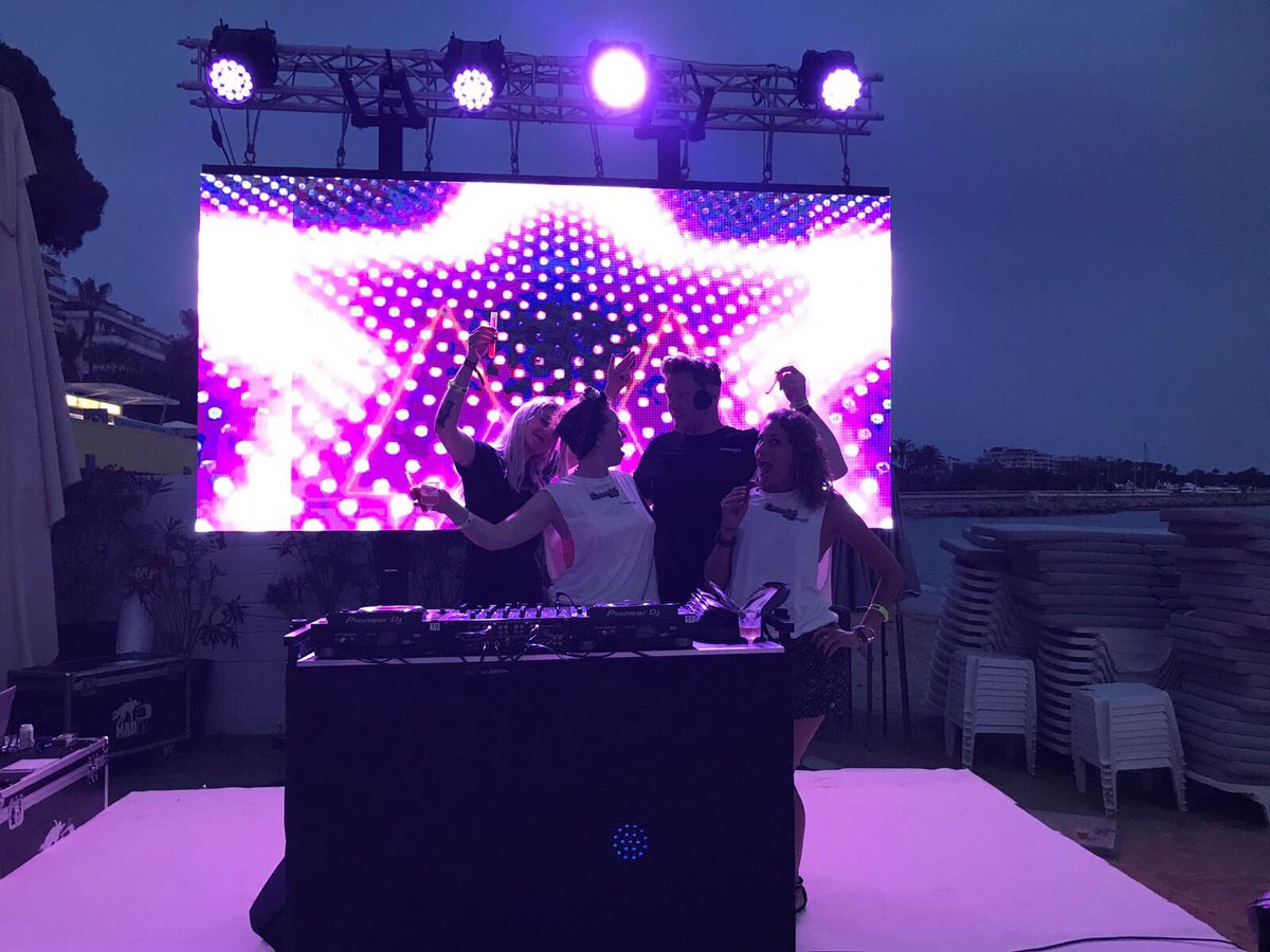 cavendish_HQ's tweet photo. #cavparty at @Cannes_Lions #beachparty #sonoton #bringiton https://t.co/Fafs6Z0MCW