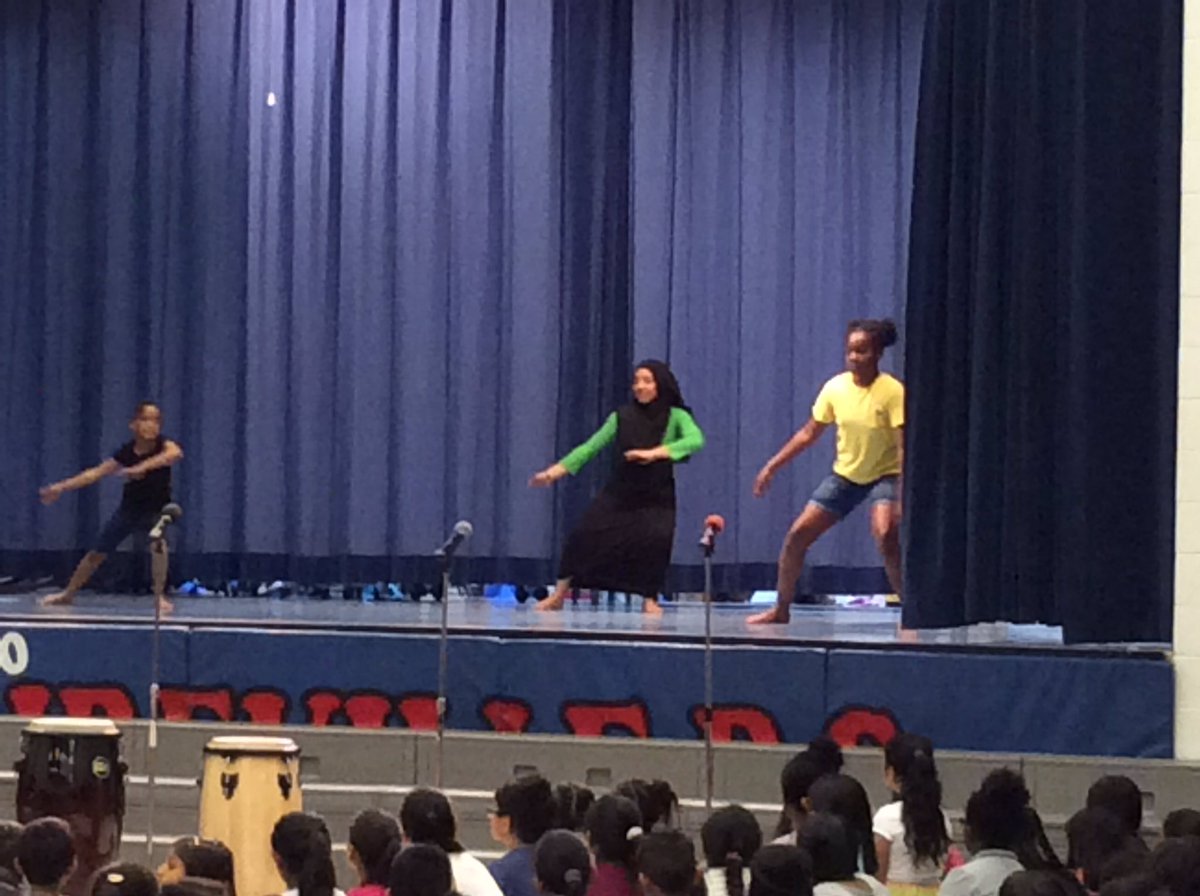 librarycps's tweet photo. So many dance groups @ClairevillePeel What a talented school! #artsassembly #talented https://t.co/Iy5jCBDa87