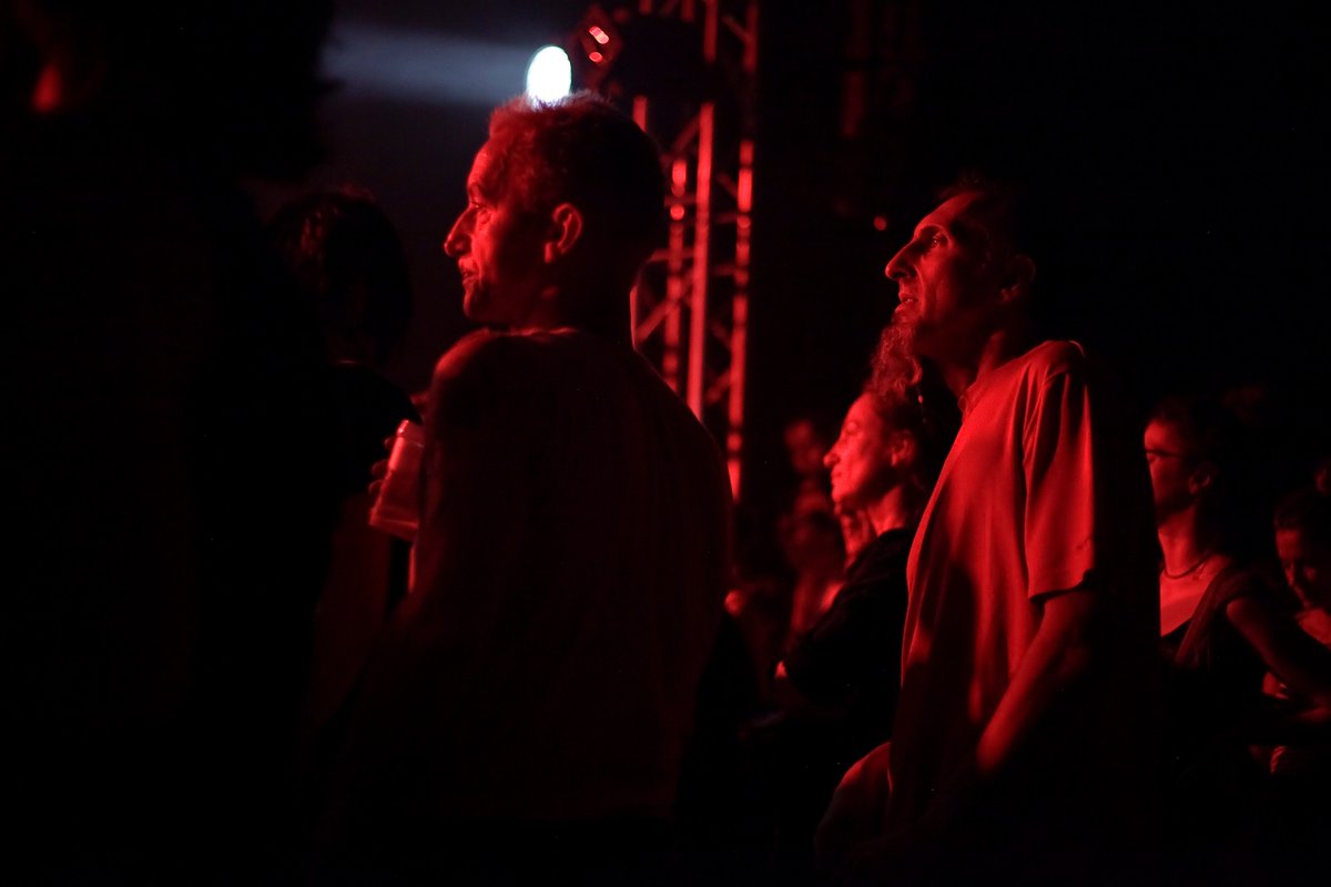 TaParole's tweet photo. Merci à tous, aux artistes, au public, à la dream team du Festival, pour cette merveilleuse 15ème édition de #TaParole !
Photos: Estelle Car https://t.co/OVqoJng0oN