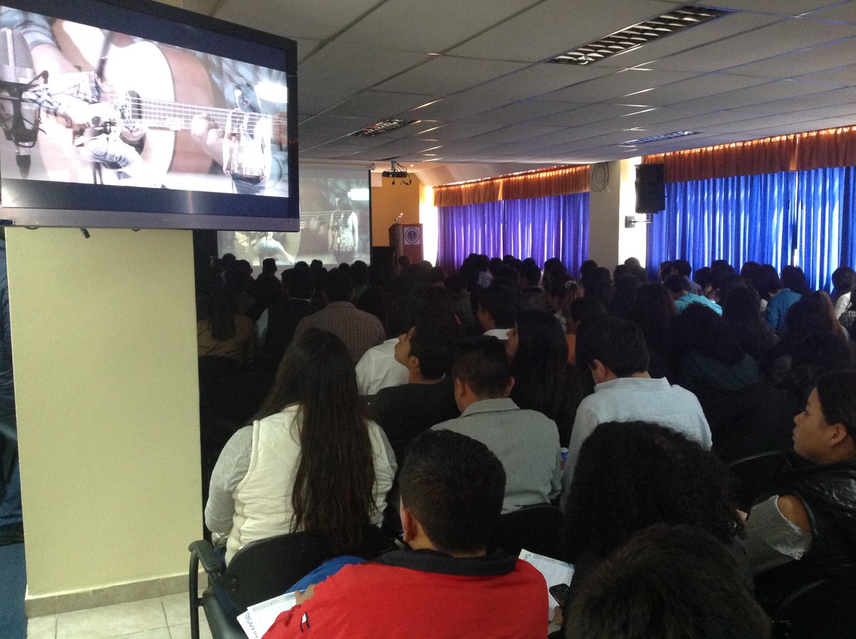 e_unach's tweet photo. Ponencia "Producción de televisión, a cargo del MsC Pablo Miño, en última jornada del I Seminario Internacional #ComSoMe https://t.co/eocNLd2JdL