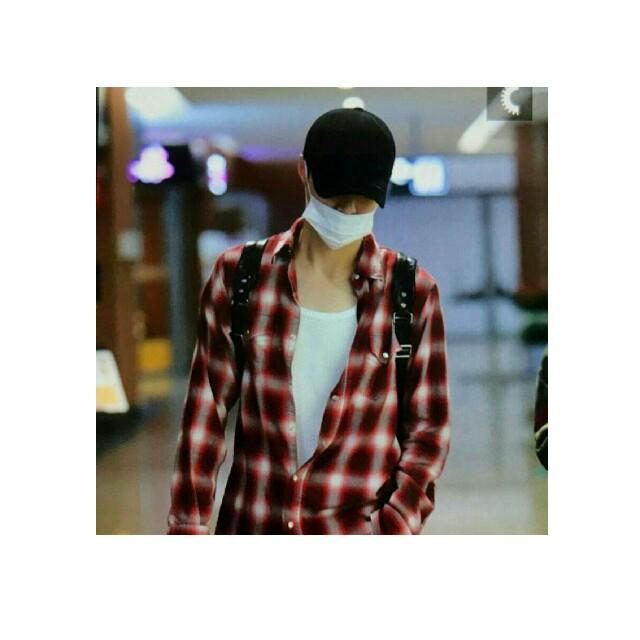 wineinmylips's tweet photo. YiXing Oppa, Don't worry, okey!!
#StayWithLay #SaveLay #LayComebackWithEXO #WeBelieveInlay #EXOwithLay #EXOLwithLay #WeLoveYouLay https://t.co/lDI8f8jVs5