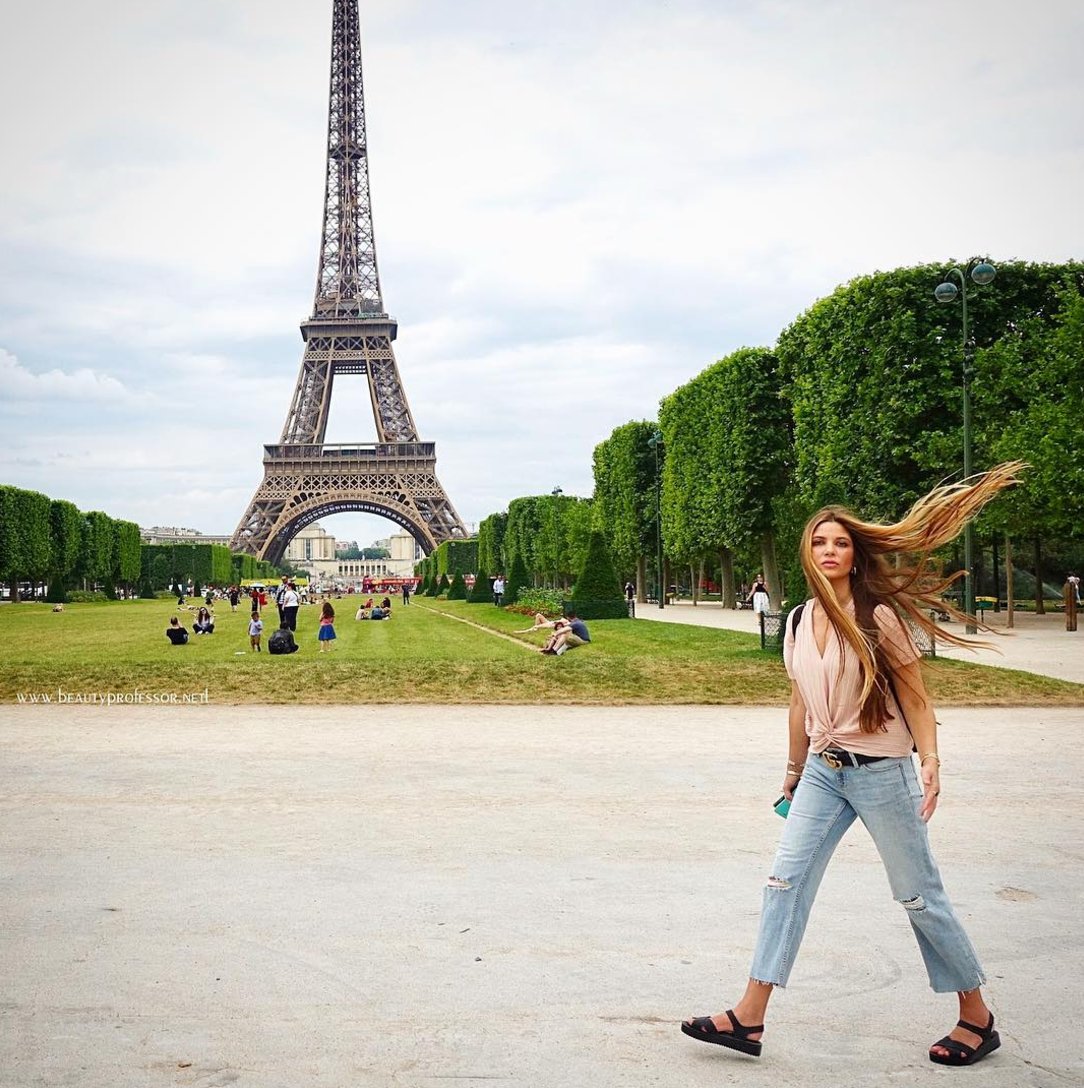 #TGIF ... now lets get lost on a #WillowClay #Wanderlust #Adventure with <a href="/BeauteProfessor/">Beauty Professor</a> in #Europe willowclay.com