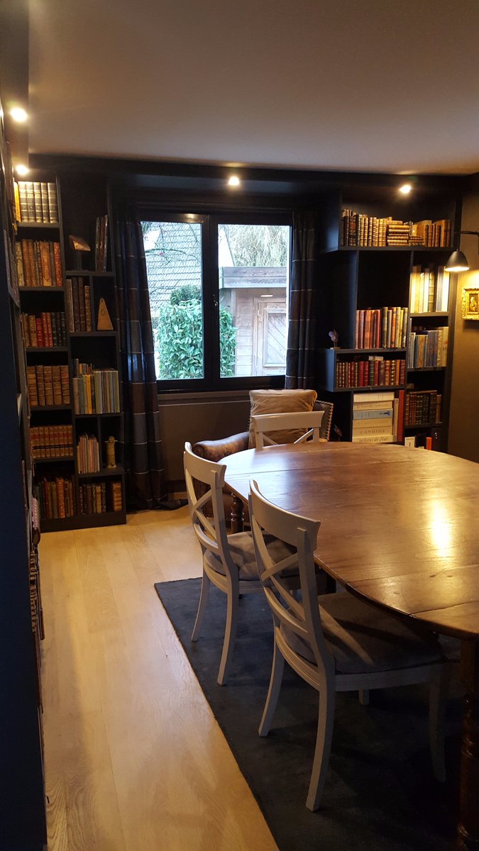 AgencementLille's tweet photo. Une #conception unique d'une #bibliothèque sur mesure dans un style #vintage avec intégration de #lumière #LED  réalisé à #Bondues . https://t.co/vZ1ds0KQrR