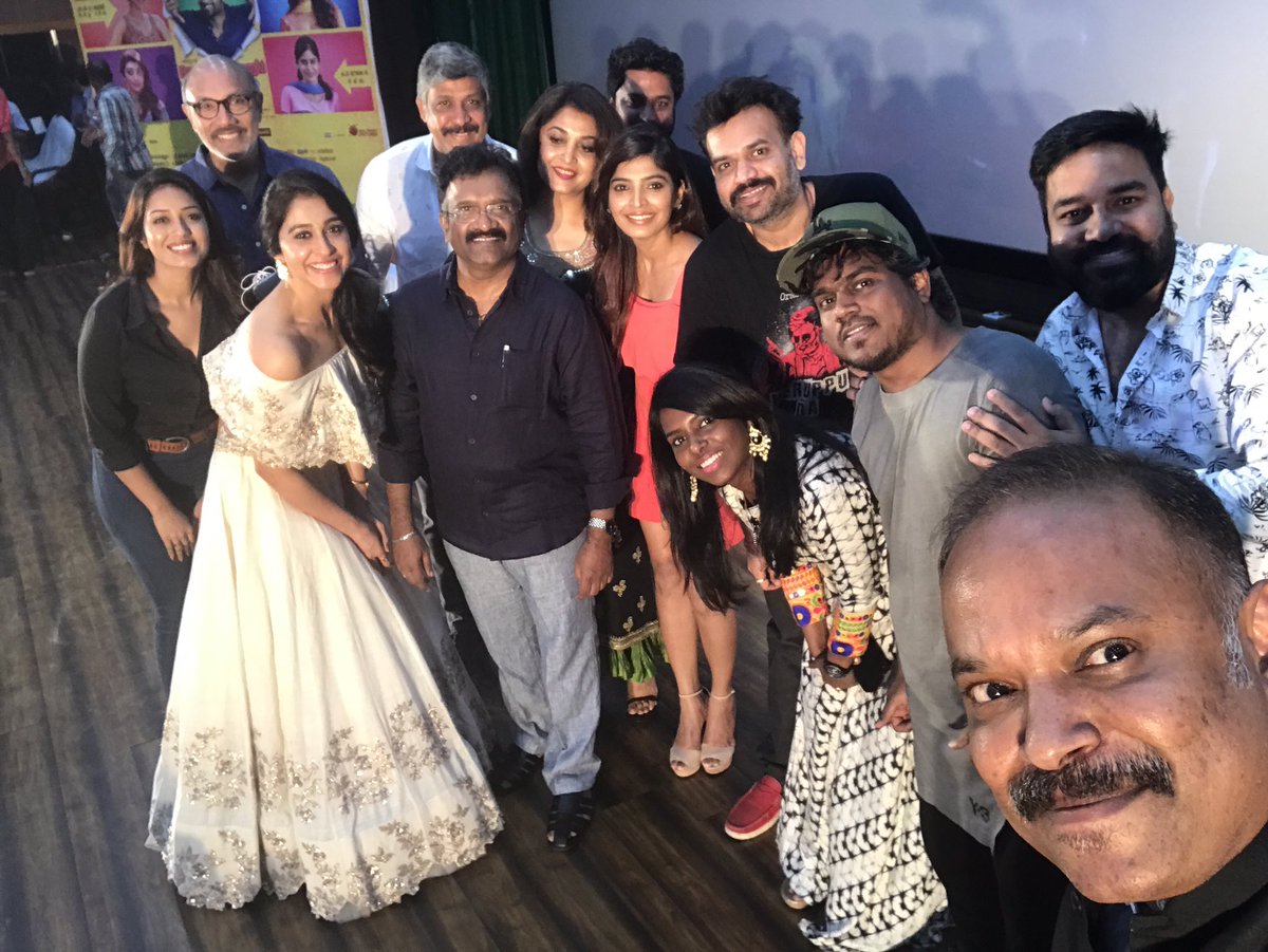 vp_offl's tweet photo. The #party gang!!!!! #vp8 #PartywithVP https://t.co/FCwfld6k7q