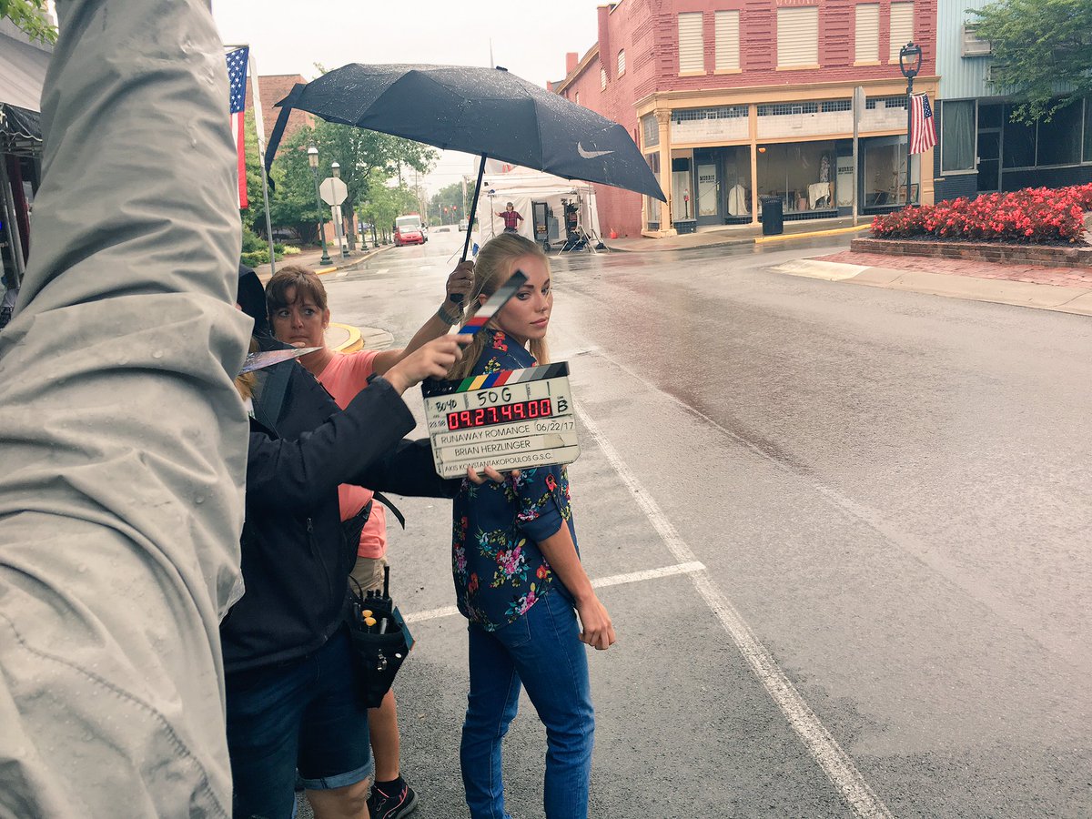 SoKyFilm's tweet photo. The show goes on! Thnx 4 all the community support shown @aci_inspires 's cast of @ARunawayRomance yesterday during the rain! #KyShines ☔️☀️ https://t.co/6ocfeFwVu8