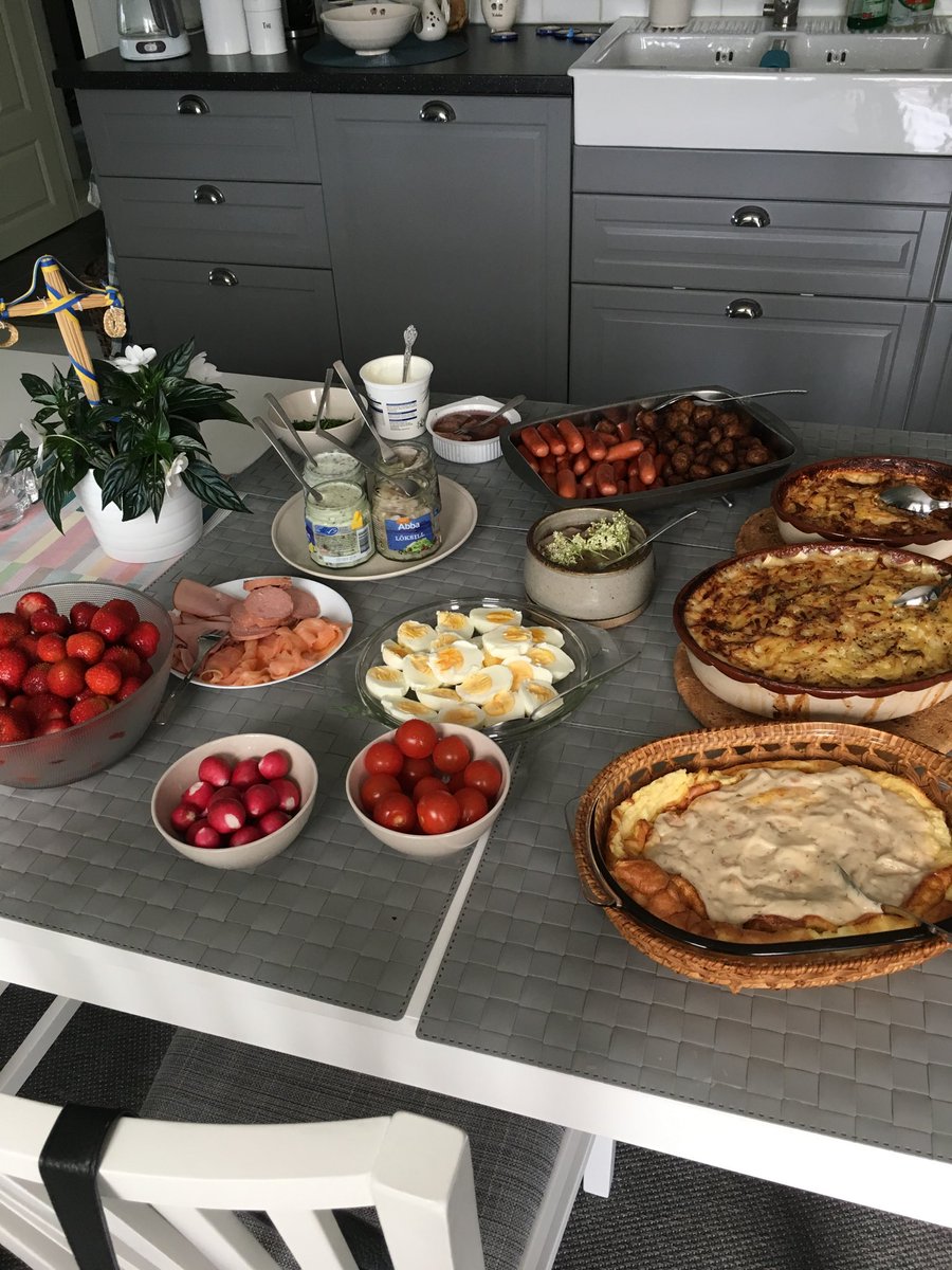 Tessanbg's tweet photo. Mmmmmm ☺️ #midsummer #Öland #sweden🇸🇪🌸 https://t.co/39biYAn2Zi