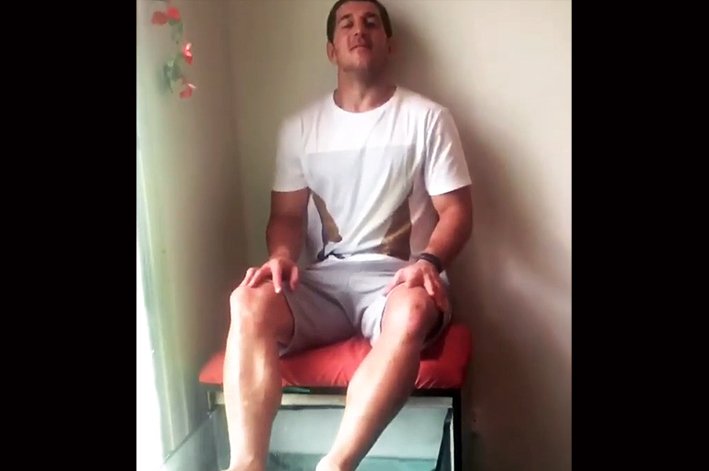 aplenorugby's tweet photo. #Viral ¿Se habrá animado @tcubelli89 a meter los pies en el #SpaFish? No te pierdas el #Video >> https://t.co/kJPfuVfXS7 https://t.co/OxAT6gnelI