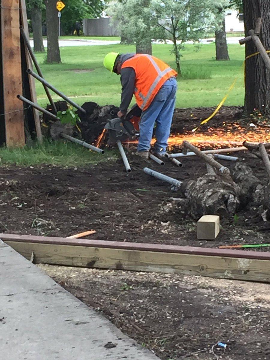 ScottGillingham's tweet photo. The renewed Weston Park Playground is coming along. Can't wait for it to open. #campaigncommitment  #wpgpoli https://t.co/F5etUgpUNX