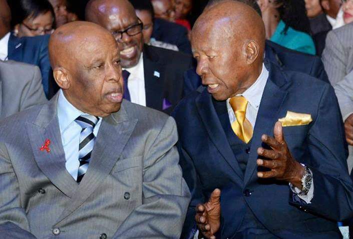 KearomaRantao's tweet photo. When #Botswana was great.#Consultation & #RespectByTheLeaders for their people #democracyforall #Setho #Tlotlano #Therisanyo RIP Ra-Gaone https://t.co/Hatfu77egn