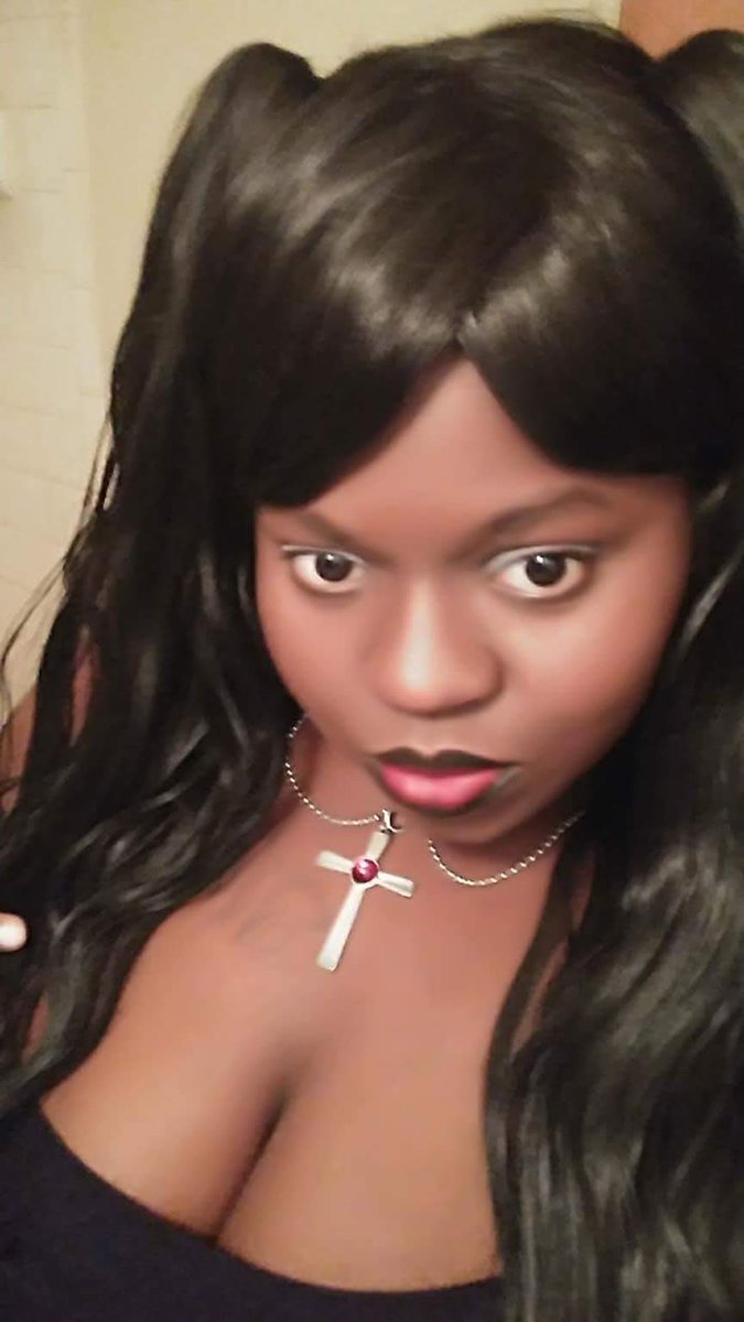 WRandumbness's tweet photo. My interview with cosplayer Tina Moore! Enjoy you guys! 
https://t.co/hTLQIg0lVk
#cosplayer #BLM #prettylady https://t.co/2yzdNPzMOx