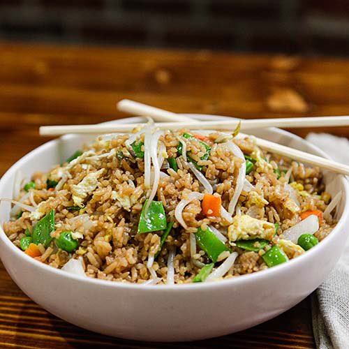 edenwoknyc's tweet image. Vegi Lo Mein or Vegi Fried Rice?🥕🍚🌽🍜
Order online - Edenwok.com #fridaychoice #kosher #lunchnyc #friday