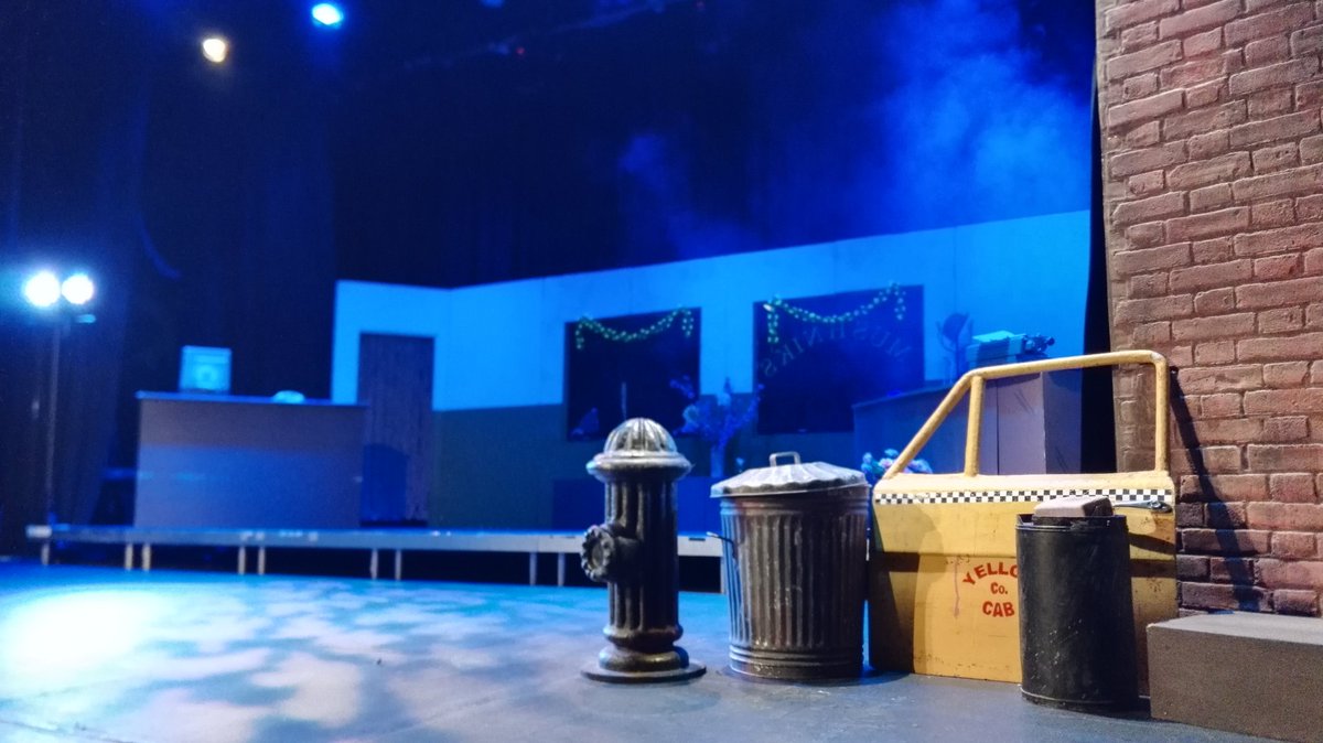 Tonight &amp; tomorrow <a href="/AYTCO_Dorking/">Applause Theatre Co</a> present #LittleShopofHorrors at <a href="/DorkingHalls/">Dorking Halls 🍿🎭</a> if you find yourself free, pop along #drama #surrey 🎭🎭