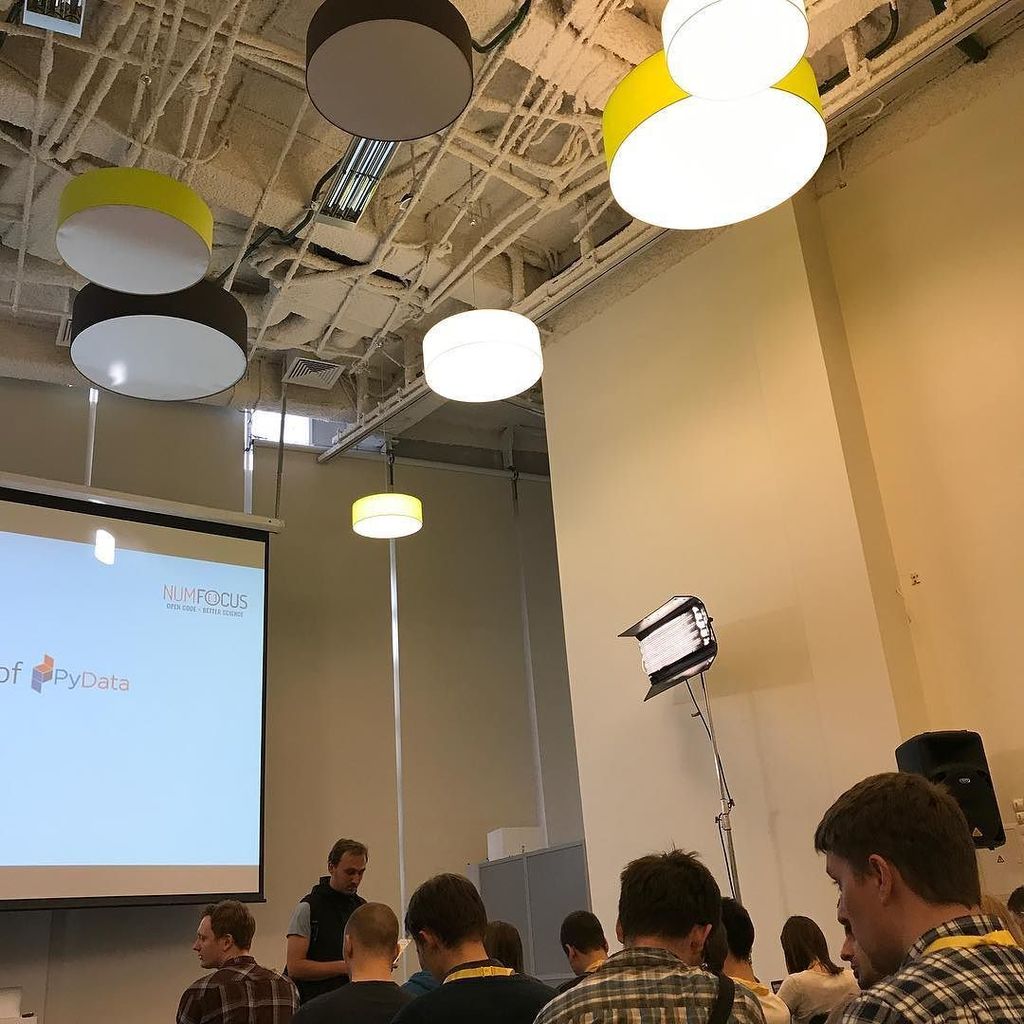 madhape's tweet image. #pydata #meetup 🖖👟🐍 #workweekwarrior ift.tt/2syWNwT