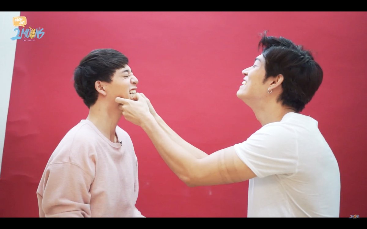 squarrium's tweet photo. ในซีรีส์ vs ชีวิตจริง
.
.
อิตะก็อตตต!!! #2Moonstheseries https://t.co/5jqmv8sA7q