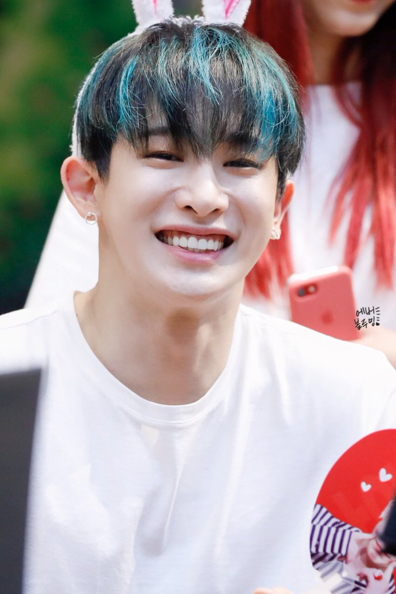 EverbloomingWH tweet media