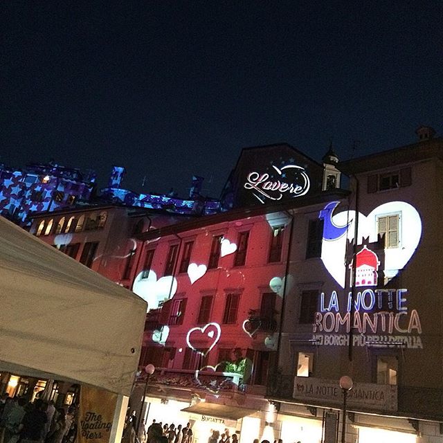BorghiPiuBelli's tweet photo. - 1! Tanto entusiasmo e attesa per la Notte Romantica nei Borghi più belli d'@Italia. #BorgoRomantico2017 https://t.co/GWzEfcIF3F https://t.co/B2PwPDVVR1