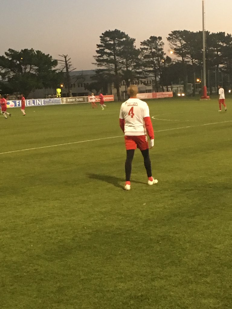 FMSouthAfrica's tweet photo. @BeezaPetersen Actually @BeezaPetersen has a brace in 5 minutes! @Eleazeral also on the scoresheet. Meanwhile @natespaulse29 playing at centreback! #Kick24 https://t.co/IpIgVSBjLE