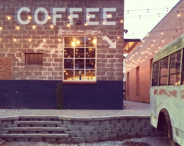 HotspotsDFW's tweet photo. Davis Street Espresso 
819 W Davis St
Dallas, TX  75208
Rate: ⭐️⭐️⭐️⭐️⭐️
Price: 💲
The king of coffee in the DFW area! https://t.co/pPyJKbolXz