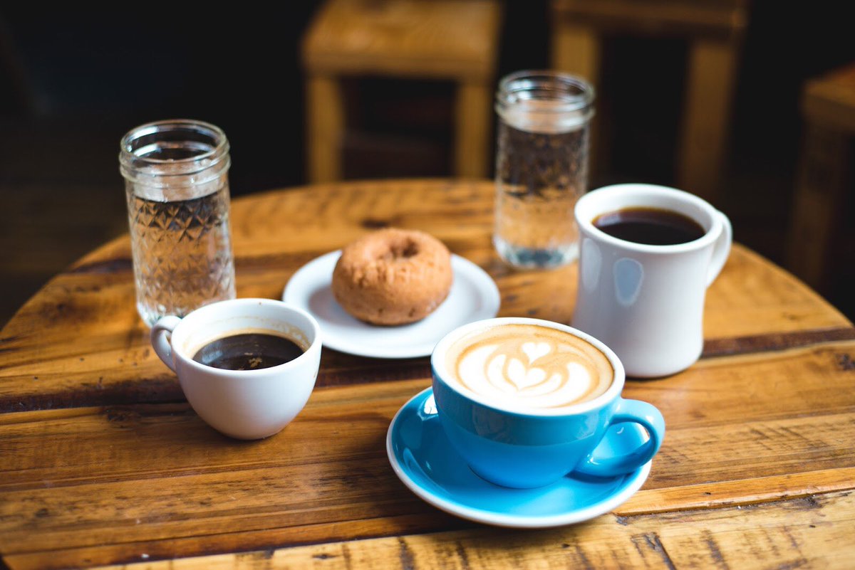 HotspotsDFW's tweet photo. Davis Street Espresso 
819 W Davis St
Dallas, TX  75208
Rate: ⭐️⭐️⭐️⭐️⭐️
Price: 💲
The king of coffee in the DFW area! https://t.co/pPyJKbolXz