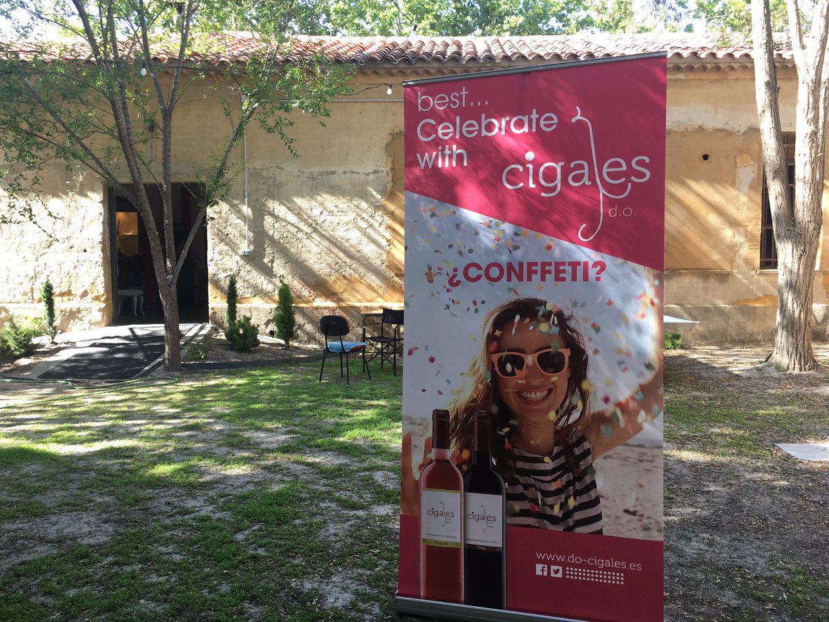 RotaractVA's tweet photo. Todo va tomando forma @DOCigales .
Muchas gracias por colaborar con nosotros! https://t.co/ixbGK0kotK