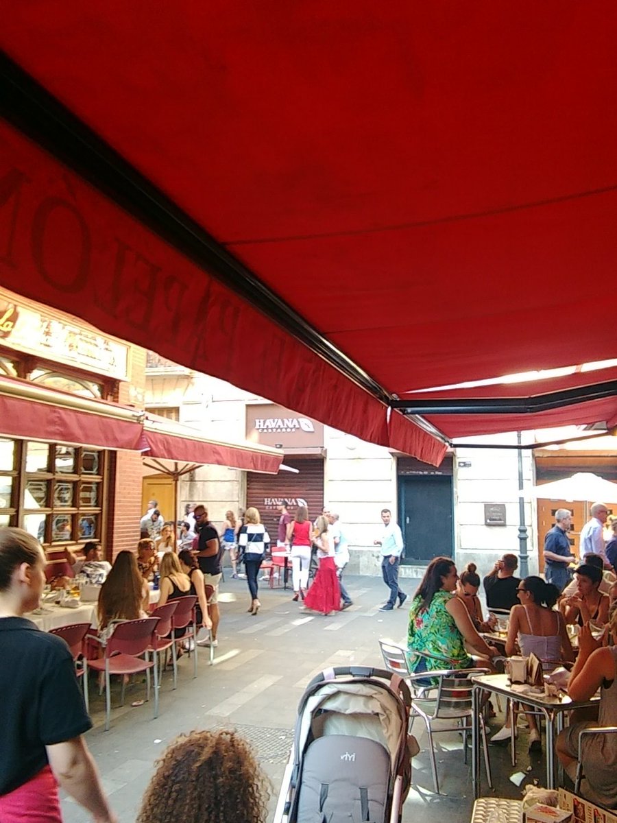 CoitusElBurro's tweet photo. De tranquis #Tardeo https://t.co/HAucgVqiHI