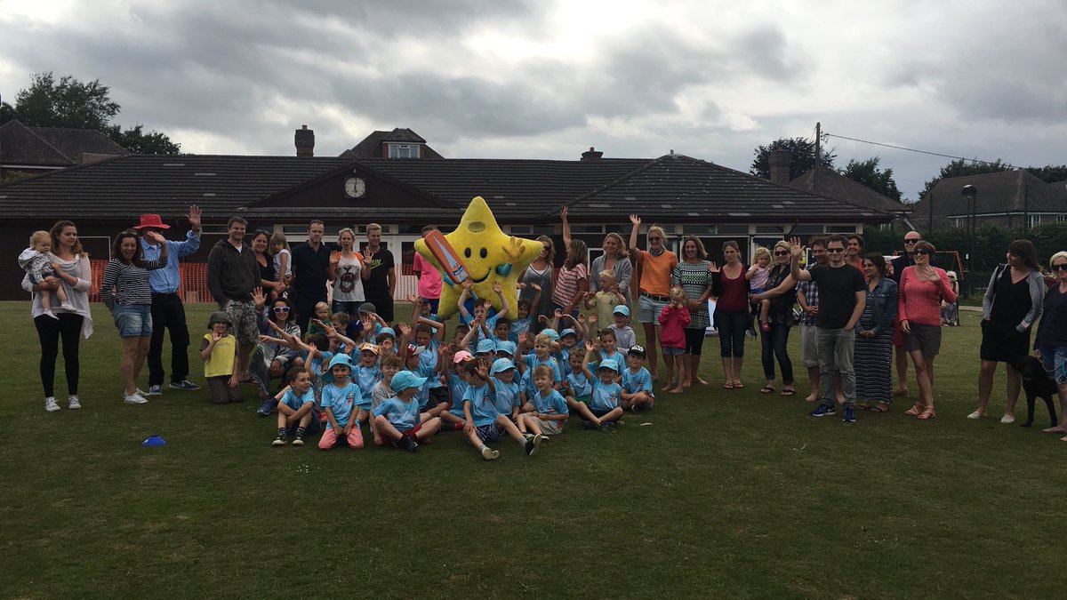 TashNewman's tweet photo. All Star Meets Parents and children during @SussexCricketFd #AllStarCricket session at @NewickCC #BigMoments #LittleStars https://t.co/XXMkTQZBw1