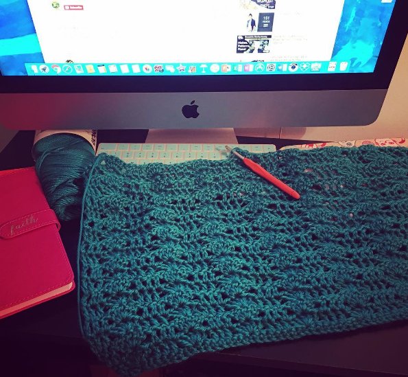 RemedyFibers's tweet photo. Was inspired today to get started with my 3rd #Simplyshawl I worked on this in one sitting (~3 hours) https://t.co/ebH5m561XJ