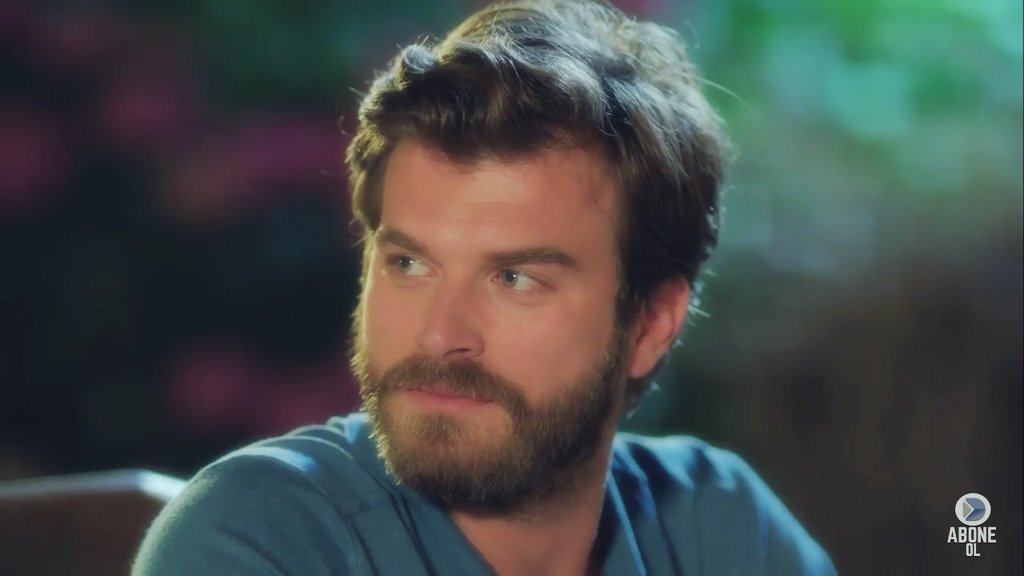 TheTurkishHera's tweet photo. I'm still stuck in this scene...🎶❤

#CesurVeGüzel 
#ItWasSoBeautiful #ItMadeMeCry https://t.co/QTf1AV92Cd