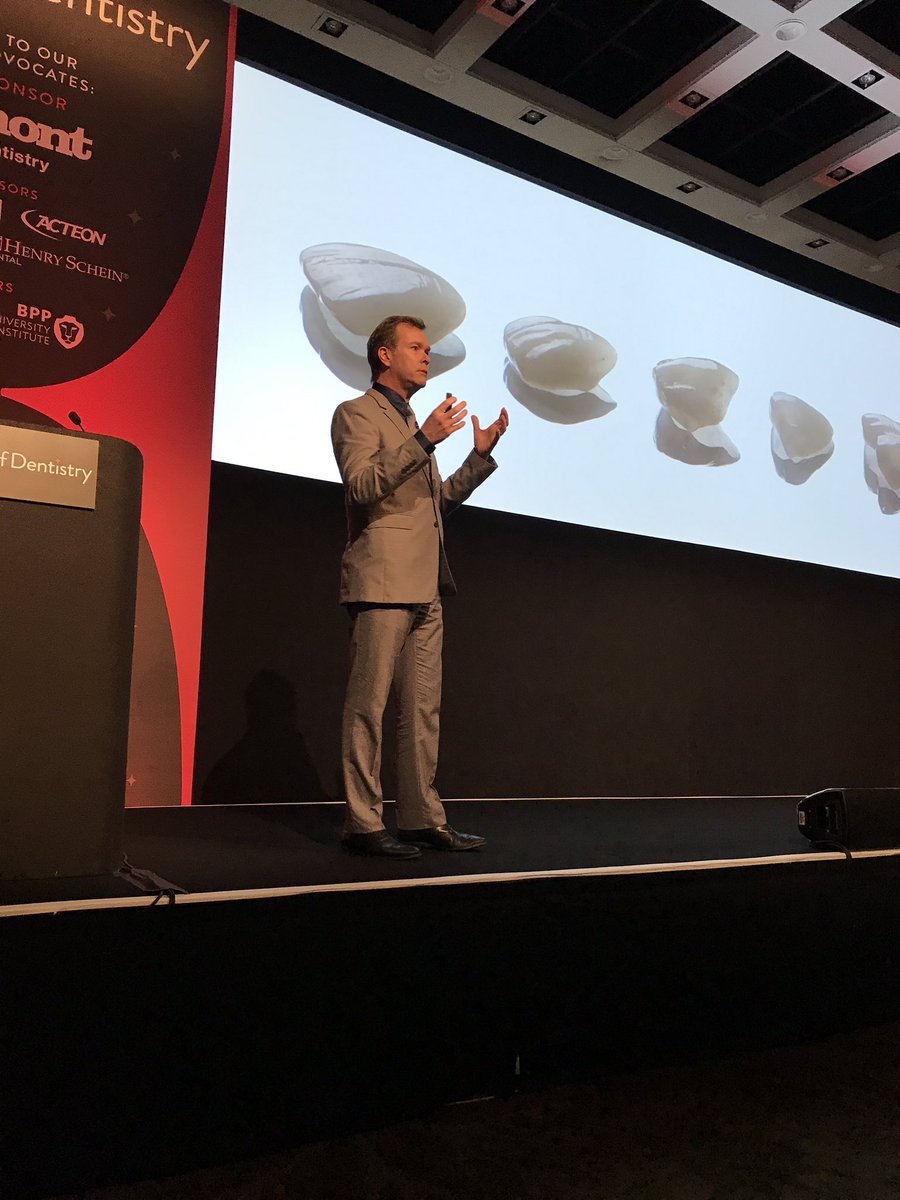 Dentistry's tweet photo. Direct vs indirect, or direct AND indirect veneers? Newton Fahl introduces his new concept
#StarsofDentistry17
#dentistry
#veneers https://t.co/3GzjRxgJ4z