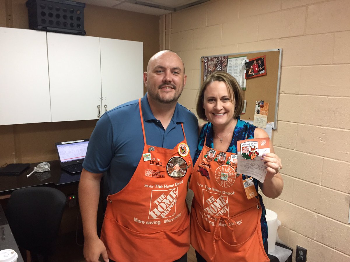 HDI_Dallas's tweet photo. Recognizing @CarrieBuck18 for always setting the right example and #DoingTheRightThing and leading the team in #SelfGenSales https://t.co/WZ7g4JmNFd