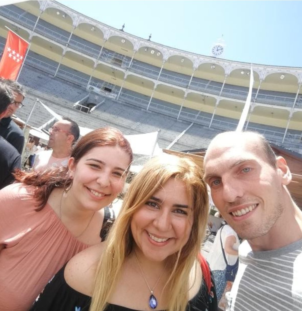 MadridSeduce's tweet photo. #CometeLasVentas2017 es compartir con amigos que aman la gastronomía y sienten devoción por #Madrid. La cita es hoy y mañana de 11 a 23h 🍽🔥🔝 https://t.co/AMgmDMVbpa