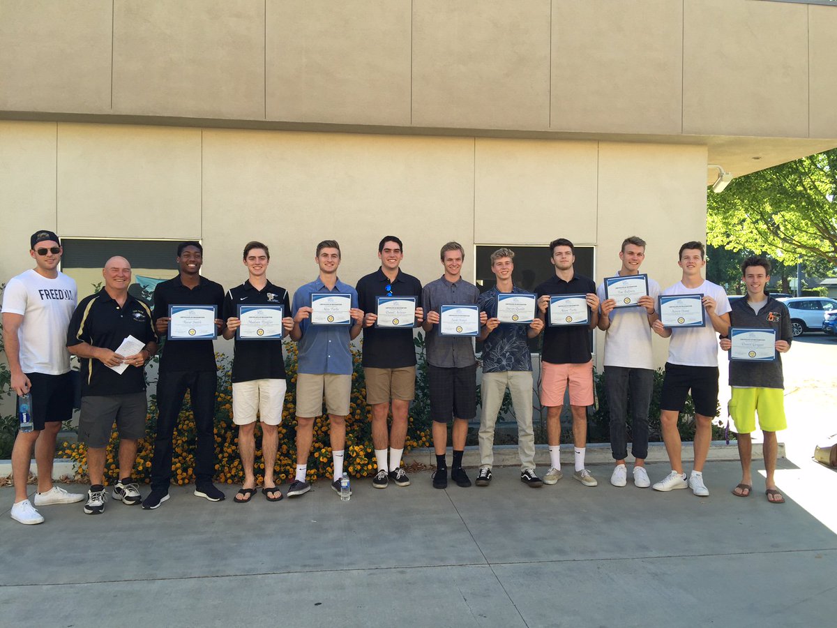 2017OPHS_BVB's tweet photo. Thank you @oakparkusd for honoring our team - grateful to share the stage with the inspirational @reececsmith.
@opeuropetrip @OPboysbball https://t.co/VbrnRhnnlF