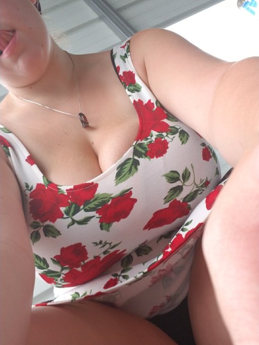 This Florida heat has me all hot and bothered https://t.co/Mho2QHLXAt<a href="/tag/breakasweat"class="tags"><span>#breakasweat</span></a><a href="/tag/fitandfabulous"class="tags"><span>#fitandfabulous</span></a><a href="/tag/myassisouttasha"class="tags"><span>#myassisouttasha</span></a>