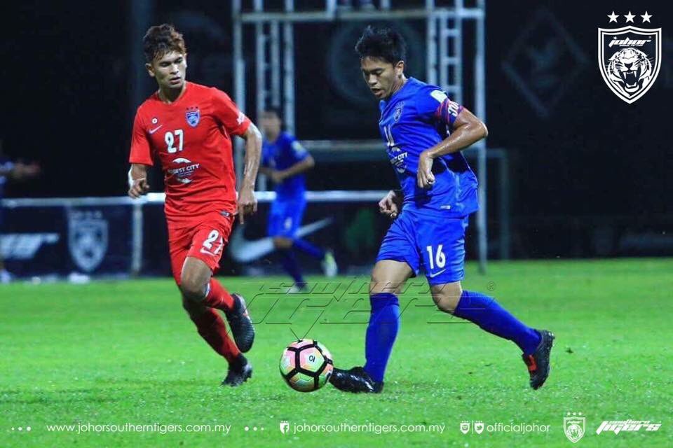 OfficialJohor's tweet photo. FRIENDLY MATCH JDT vs JDTII | 23 JUNE 2017

Full Time

JDT [0-1] JDT II
(Shafiq Shaharuddin 64')

More photos at https://t.co/prUfp02cpc https://t.co/QmyFIqt4cD