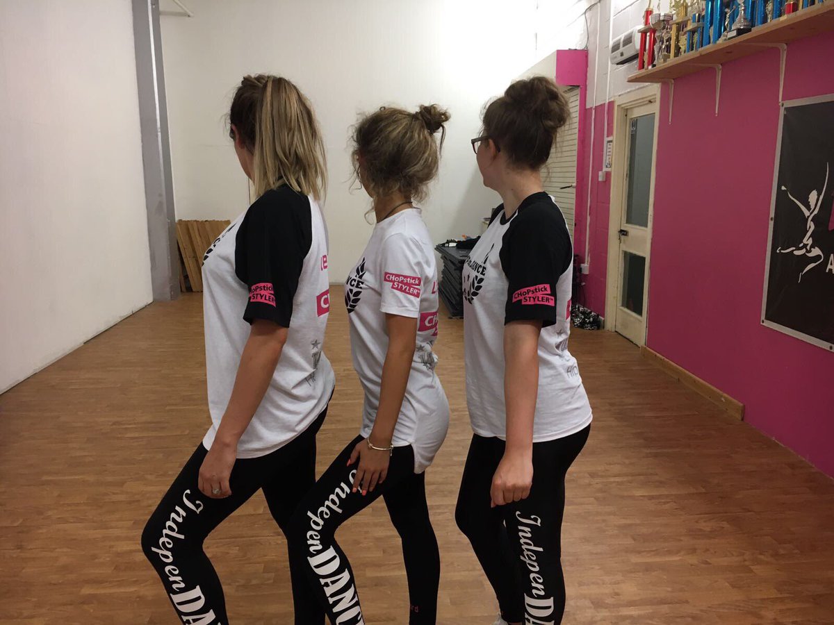 IndepenDANCE_'s tweet photo. Seniors girls in training wearing our stunning Lee Stafford kit!! #leestafford #leestaffordhair @LSHBEssex @LeeStaffordLSE @MissSharonF https://t.co/Y9zrxExudU