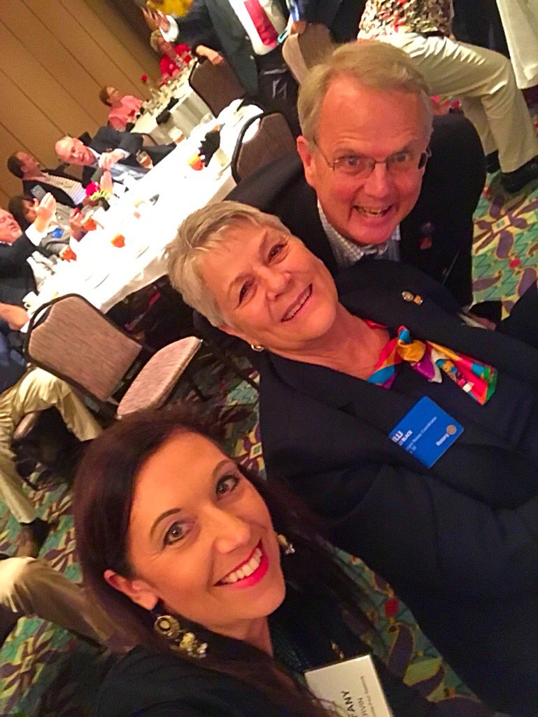 TiffanyErvin's tweet photo. Having #funatrotary with my #rotarygeek friends! @billijblack @Rotary #zone33 #peopleofaction https://t.co/9tHZHXt4At
