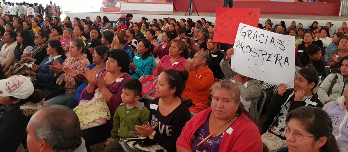 Prospera_MX's tweet photo. Las familias #ProsperaTlaxcala listas para acompañar a la CN @paula_hdz y al Srio @LuisEMirandaN en #AccionesPorLaInclusión https://t.co/EIjndaovpE