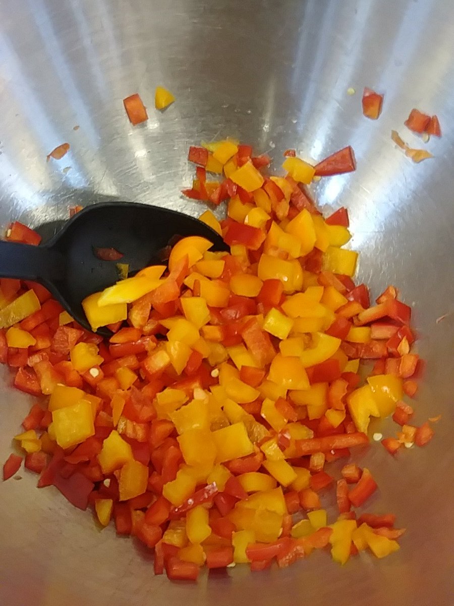 KidsAdventures's tweet photo. Red and Orange peppers! #kanutrition https://t.co/rAXWnP20ut