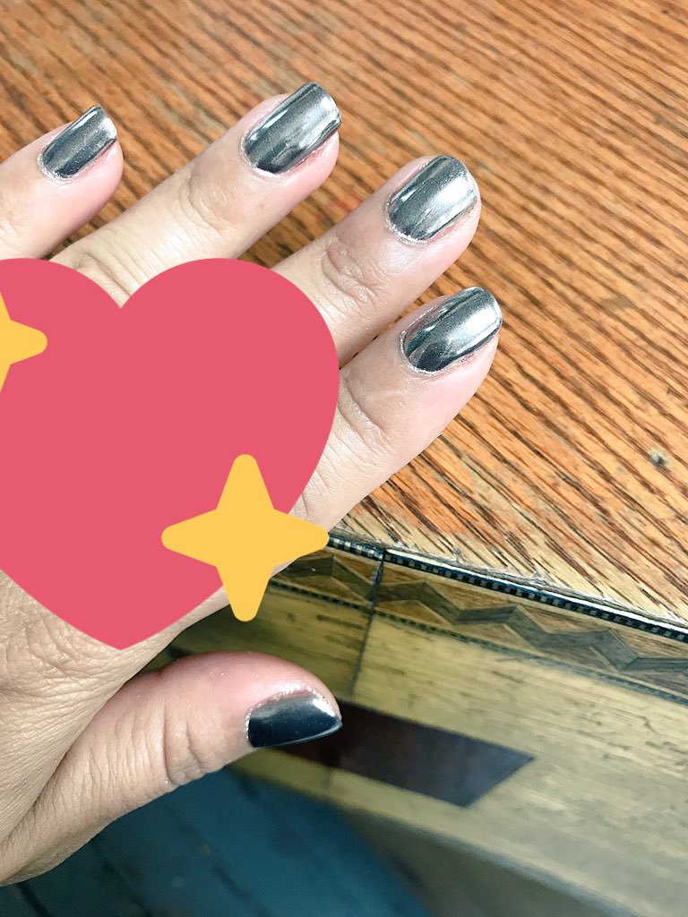 GauchaGanesha's tweet photo. Esto les va a encantar a las glam mothers viajeras q te siguen @juanoflyer como dije antes muerta q sencilla #TeamNy @nyagainblog #sohonails https://t.co/EXSBbJWNwA
