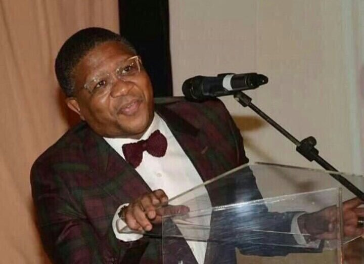 iZackM_'s tweet photo. #ItsNotMakingSenseThat @MTNza said we could use 500mb but what we are limited to use is 100mb #DueToAbuse https://t.co/j45VB9KWXZ
