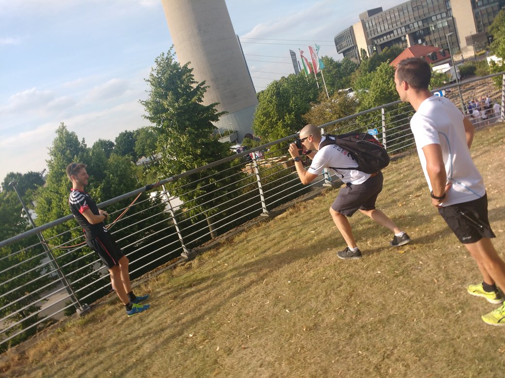 Trivelo_nl's tweet photo. Het Kempische heden en verleden van @SquadraTri komen samen. Fotoshoot en interview @TimVanHemel voor @3athlon_BE door Joris Sels #EKsprint https://t.co/9QTW6AZztT