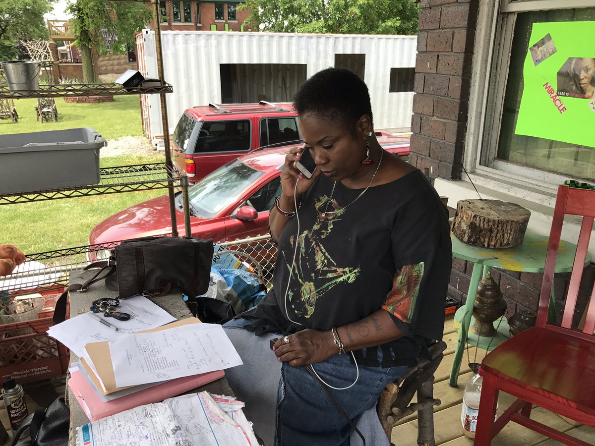 AvalonVillageHP's tweet photo. Hard at work on the front porch! #MamaShu doing what she does best! #avalonvillage #blighttobeauty #highlandpark #bigthingsin2017 https://t.co/Abt2wa5KHU
