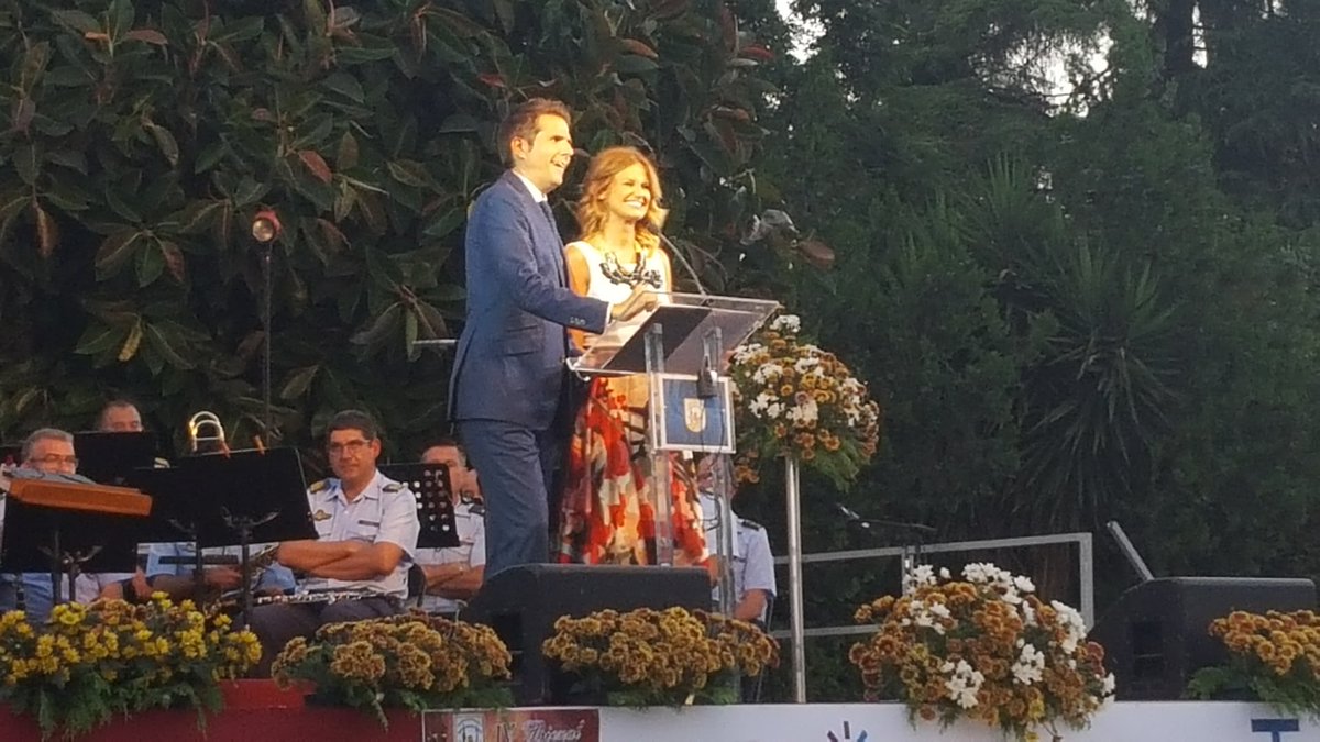 JUANCASADO2's tweet photo. Noches de Tablada, gala de música y danza española en el  #ACARTABLADA https://t.co/7mItZm88WX