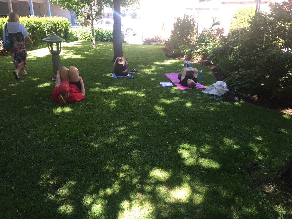 kamloopsmuseum's tweet photo. Some mindful movement happening in the park! Come down and join, #Kamloops. #Kam150 #Canada150 https://t.co/UHXS2rAfDD