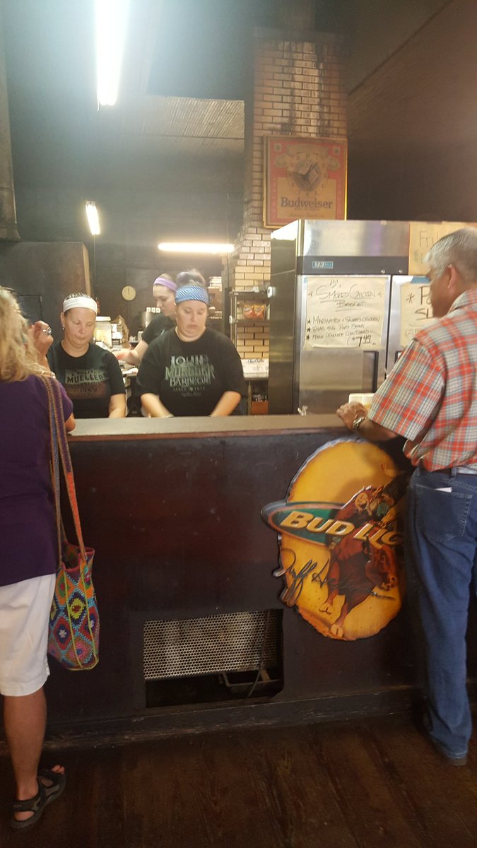 jacobreach's tweet photo. Still my favorite #bbq in Texas, @LouieMuellerBBQ #TXBBQPASSPORT https://t.co/PAHn9OQH0P