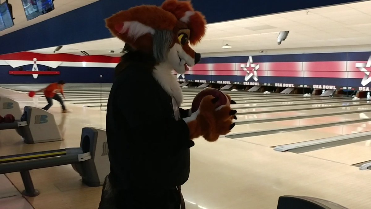TamaskaKitsu's tweet photo. Happy Fursuit Friday!
Dallas Furbowl is this Sunday who's going?
#Kross #Furry #furbowling #Fursuit #fursuitfriday #coyote #ItsProbablyMars https://t.co/GN5u5VUYhk