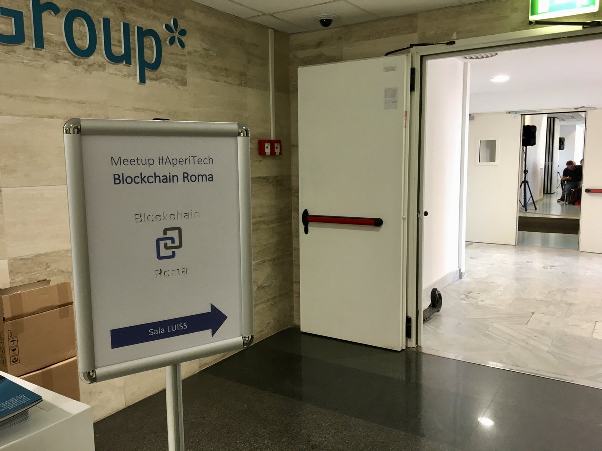 CodemotionIT's tweet photo. Siamo partiti con il secondo #meetup #AperiTech con #Codemotion in @EnLabs della #Community #BlockchainRoma Tanta gente! #solopostiinpiedi https://t.co/UjcSP3HPqR