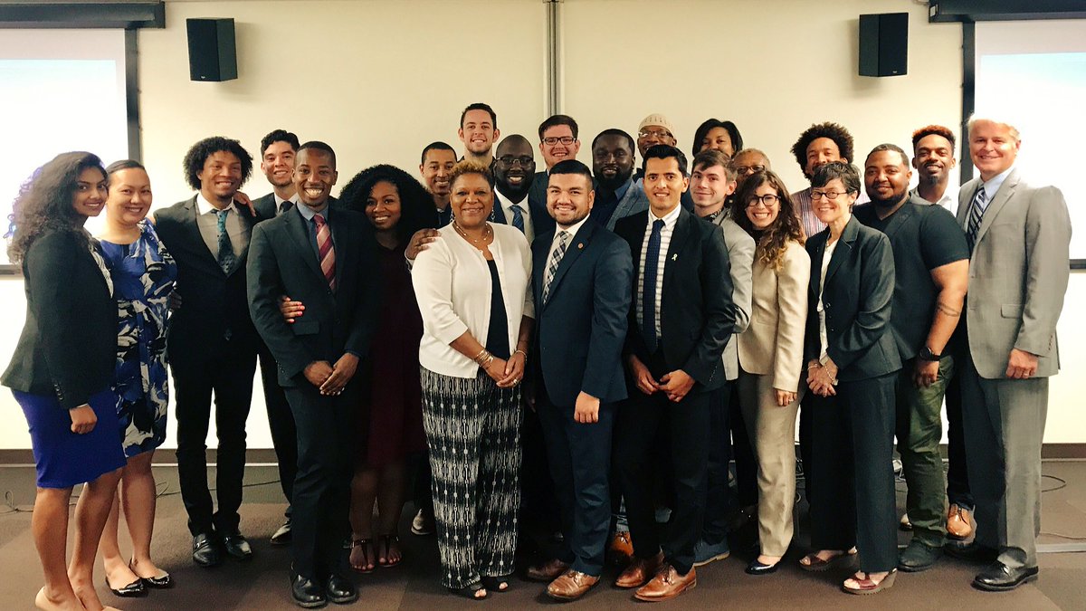 leestorrow's tweet photo. Great meeting with @CDC_HIVAIDS team in Atlanta along with @HRC #HIV360 fellows to discuss HIV disparities. #endAIDS https://t.co/RPR8kKV0vR